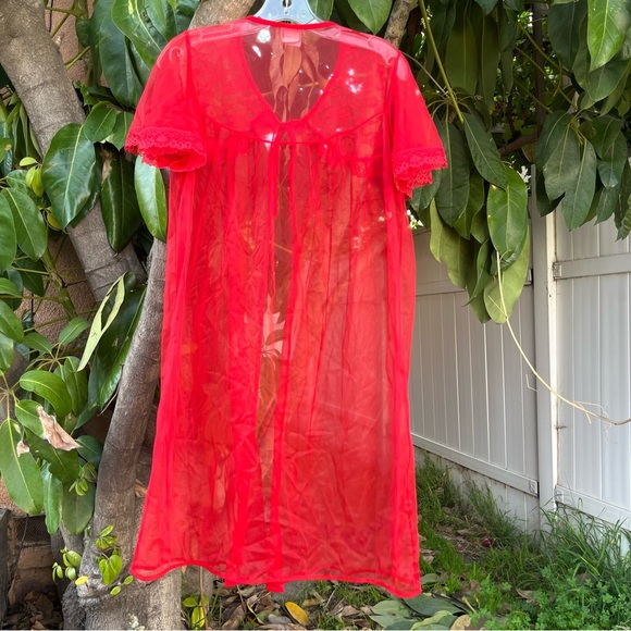 Vintage Elsie of Miami Red Sheer Babydoll Peignoir Robe 🌹. - Picture 10 of 10